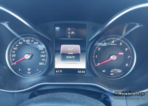 2016 Mercedes-Benz C 300 Luxury 4Matic z USA, uszkodzony, nr VIN 55SWF4KB6GU161106